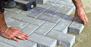 Тротуарная плитка оптом в Старой Руссе в октябре