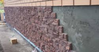 Профессиональная отделка фундамента панелями в Старой Руссе в октябре