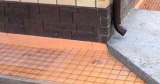 Утепление отмостки в Старой Руссе в октябре