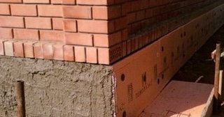 Утепление отмостки дома от 917 руб. в Старой Руссе | ТротуарнаяПлитка